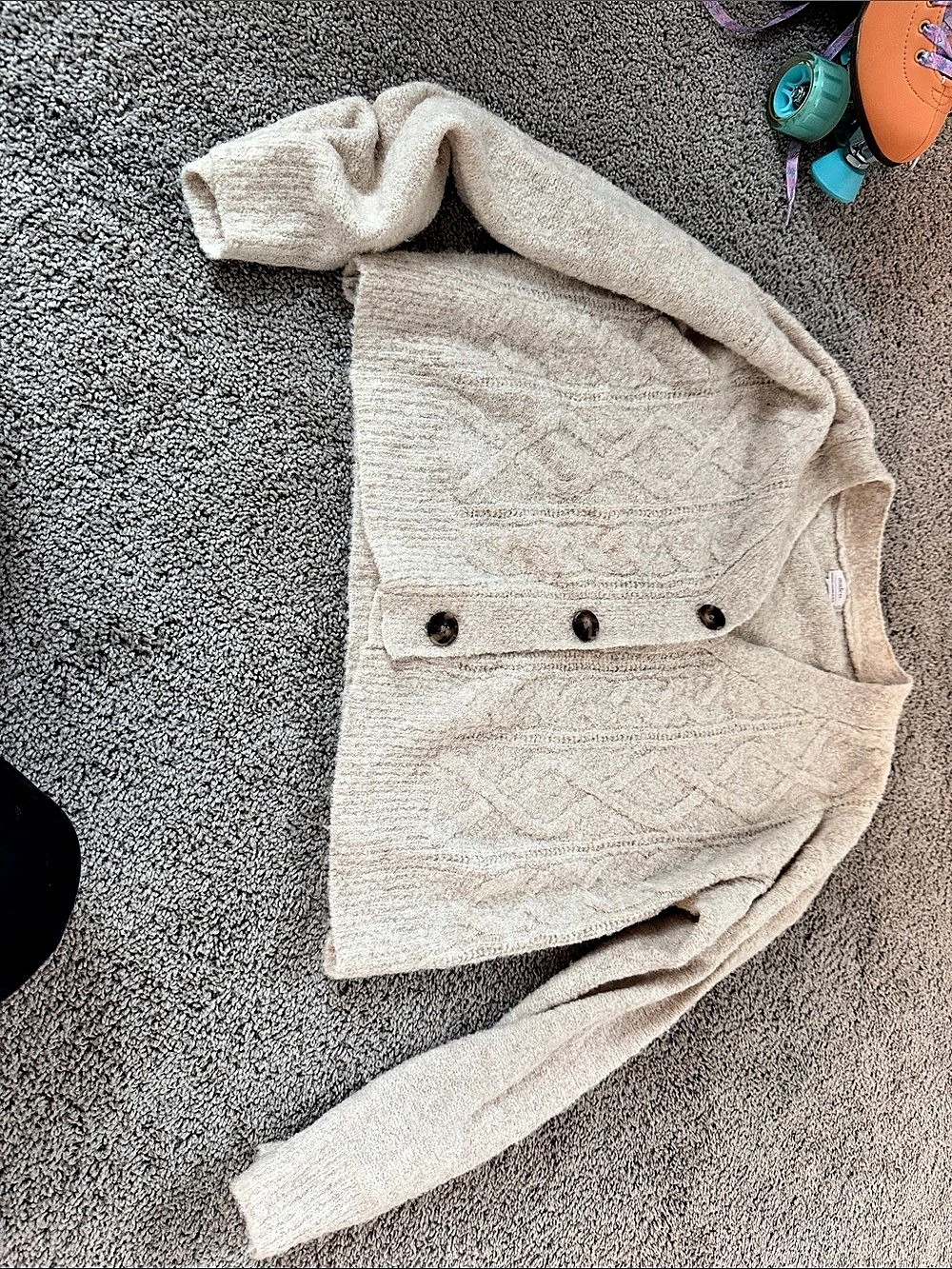 auden. Geometric Knit Cardigan in Cream Size Medium